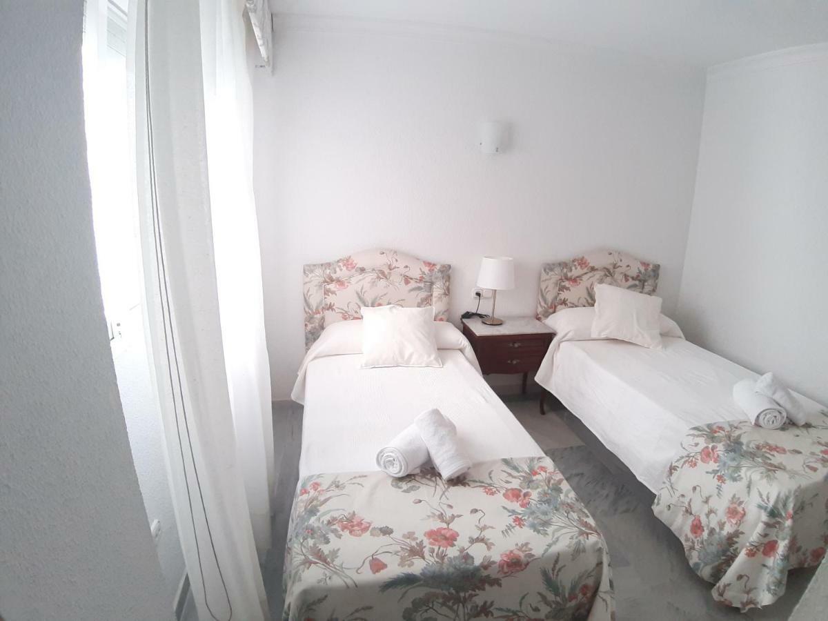 Spacious Beach Flat In Fuengirola - Los Boliches Luaran gambar